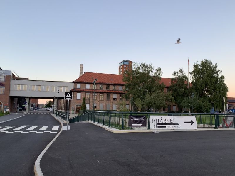 Fil:2020-08 Krysset Kabelgt-Tårngt.jpg