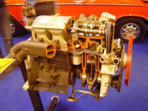BMW Engine M10.jpeg