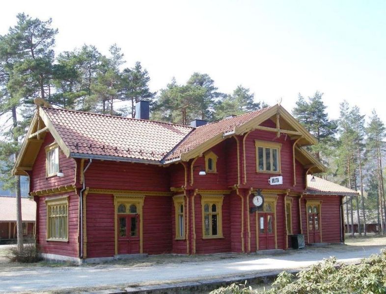 Fil:Byglandsfjord stasjon.jpg