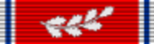 St. Olavsmedaljen med ekegren stripe.svg