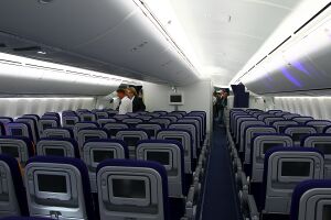 Boeing 747-830, Lufthansa AN2100134.jpg