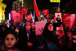 جشن حامیان درگیری ها.jpg