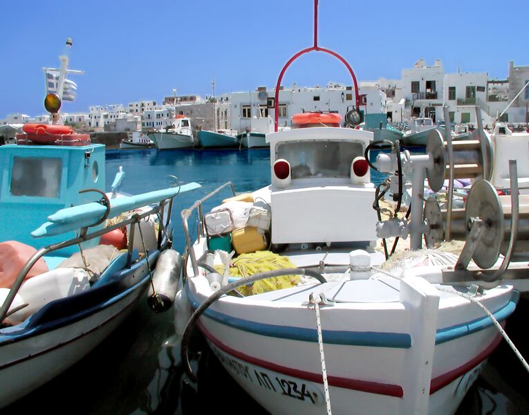 Fil:Naoussa.fishing.boats.jpg
