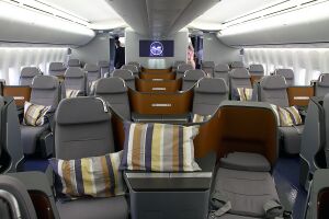 Boeing 747-830, Lufthansa AN2120009.jpg