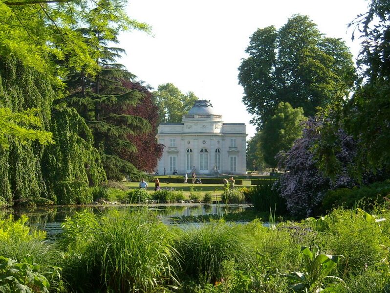 Fil:Jardin de Bagatelle-Mai 2010.JPG