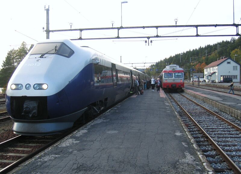 Fil:Nelaug stasjon.JPG