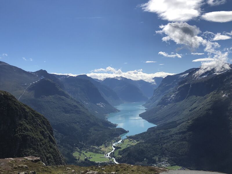 Fil:Lovatnet from Hoven.jpg