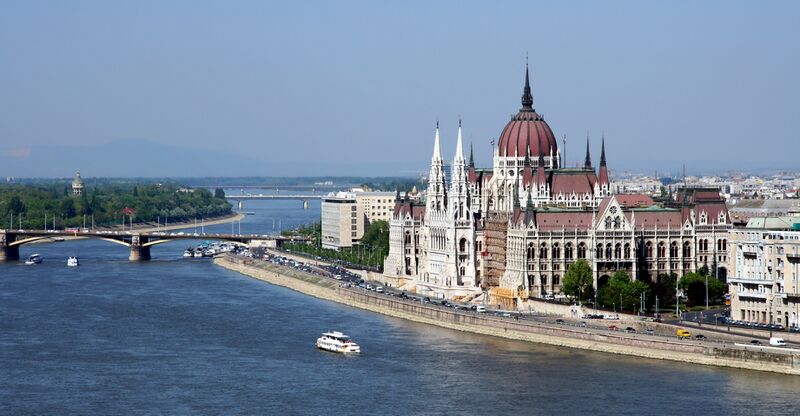 Fil:Budapest Parliament amk.jpg